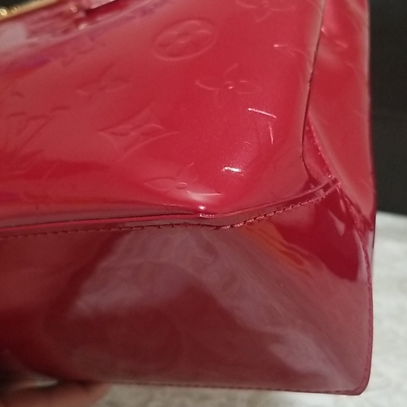 Lous Vuitton Vernis Wilshire PM Pomme D'amour - Picture 16 of 16